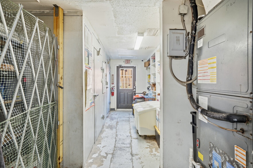 More Photos Of 1021-1029 Park St, Jacksonville Storefront For Lease