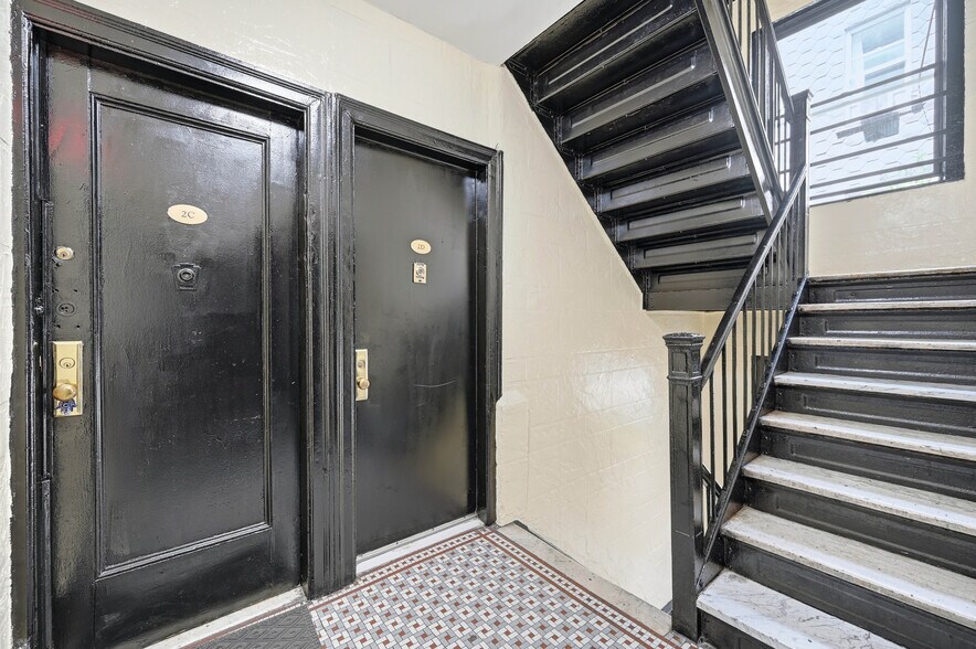 More Photos Of 2 Overlook Ter, Yonkers Apartments For Sale