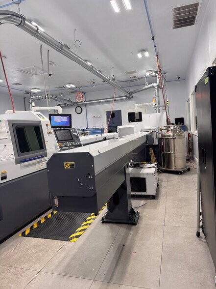 More Photos Of 11430 Tamiami Trl E, Naples Manufacturing For Lease