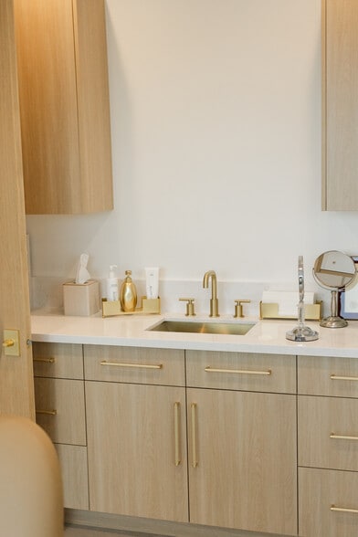 More Photos Of 26650 The Old Rd, Valencia Office For Lease