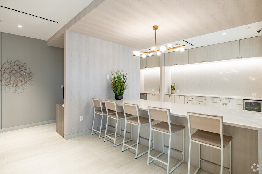 More Photos Of 555 Belaire Ave, Chesapeake Coworking Space