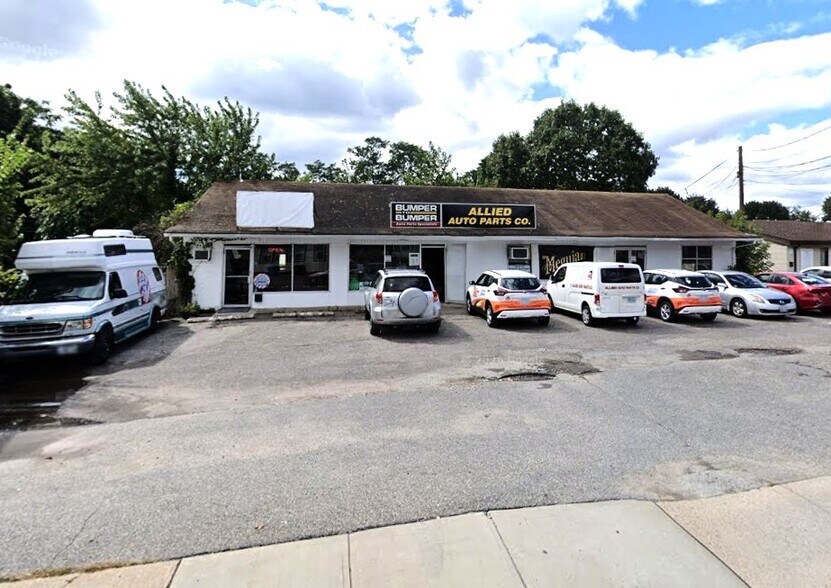 Primary Photo Of 984-990 Mendon Rd, Cumberland Storefront For Sale