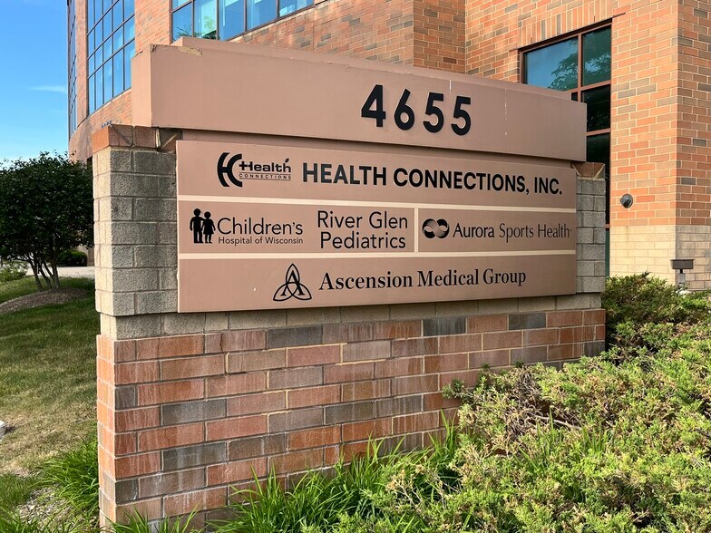 More Photos Of 4655 N Port Washington Rd, Glendale Medical For Lease