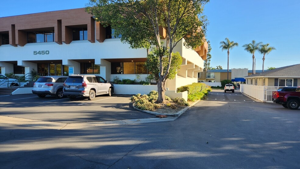 More Photos Of 5450 Telegraph Rd, Ventura Office For Lease