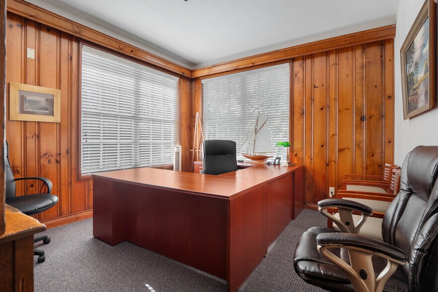 More Photos Of 123 Live Oak Ave, Daytona Beach Office Residential For Sale