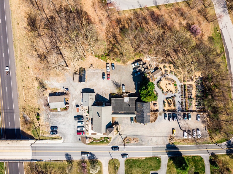 More Photos Of 13554 Triadelphia Rd, Ellicott City Freestanding For Lease