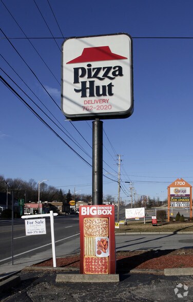 More Photos Of 1730 Diamond Hill Rd, Woonsocket Restaurant For Sale