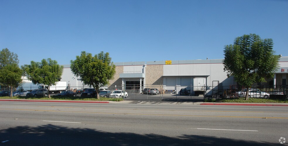 More Photos Of 15929-15939 E Valley Blvd, City Of Industry Warehouse For Lease