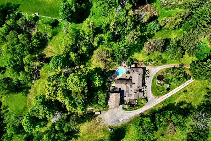 More Photos Of 4023 Rippleton Rd, Cazenovia Hospitality For Sale