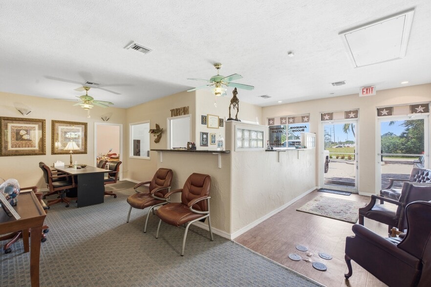 More Photos Of 756-762 SE Port St Lucie Blvd, Port Saint Lucie Office For Lease