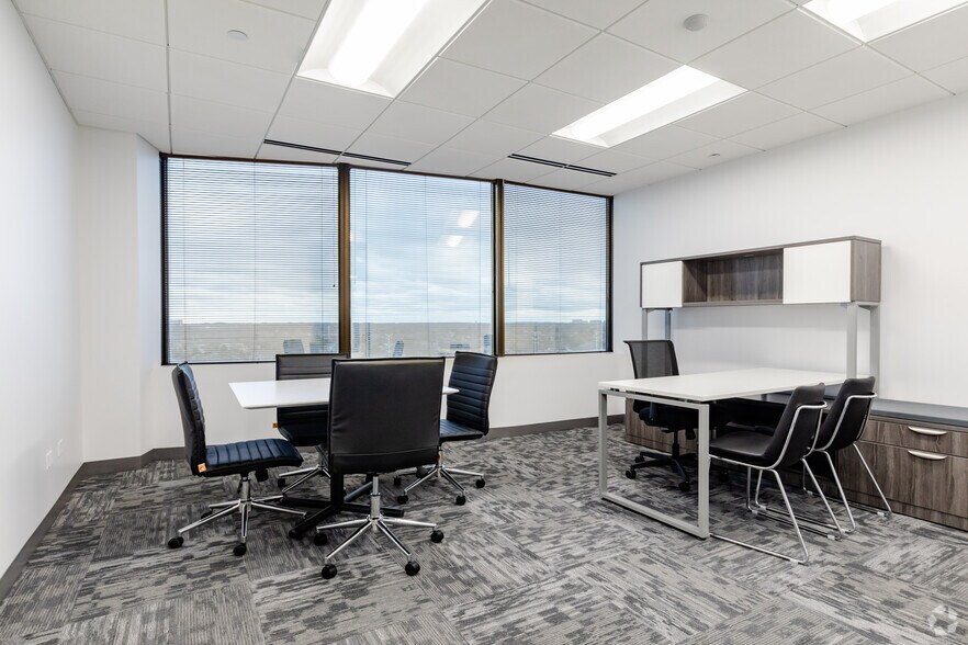 More Photos Of 1415 W 22nd St, Oak Brook Unknown For Lease
