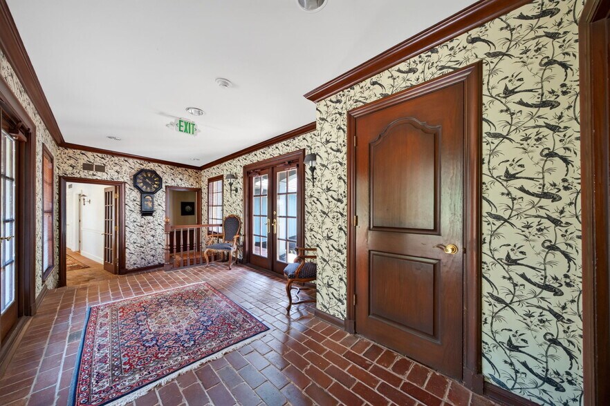 More Photos Of 1461 Highway EE, Winfield Specialty For Sale
