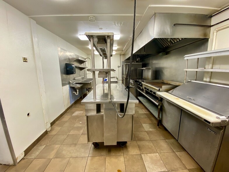 More Photos Of 2401 Port Neches Ave, Port Neches Restaurant For Sale