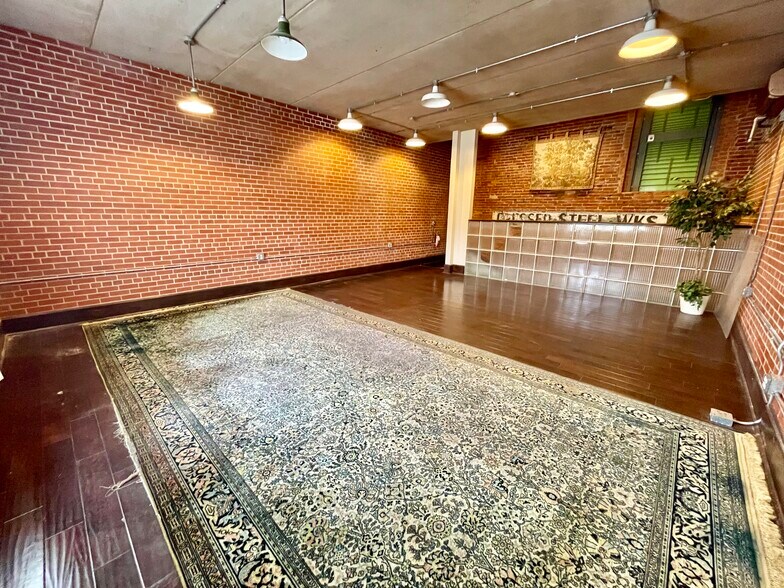 More Photos Of 120 16 1/2 St, Rock Island Office For Sale