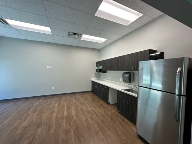 More Photos Of 1982 W Pleasant Grove Blvd, Pleasant Grove Office For Lease