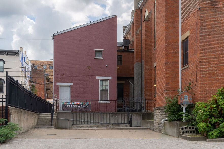 More Photos Of 12 W 5th St, Covington Religious Facility For Sale
