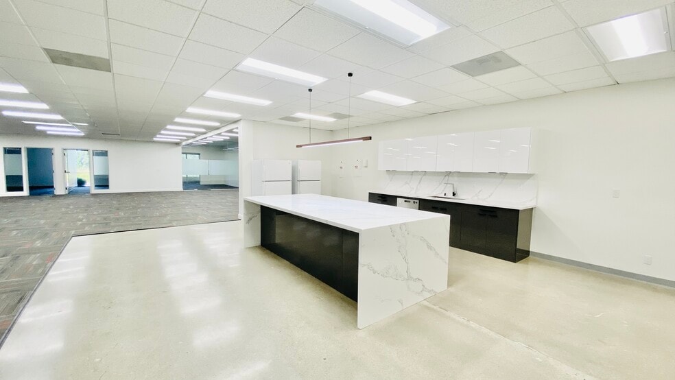 More Photos Of 928-930 Benecia Ave, Sunnyvale Research And Development For Lease