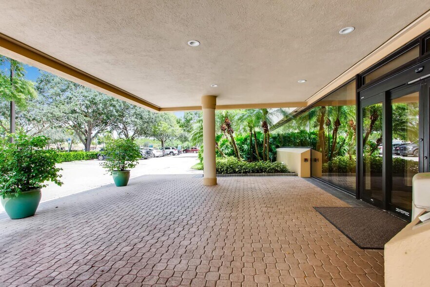 More Photos Of 12989 Southern Blvd, Loxahatchee Unknown For Lease