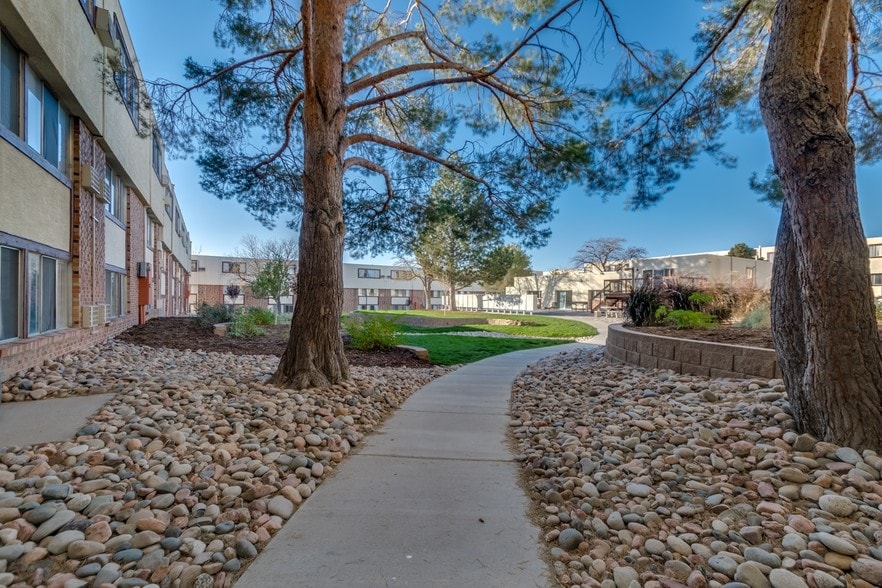 More Photos Of 2025 Jerry Murphy Rd, Pueblo Apartments For Sale