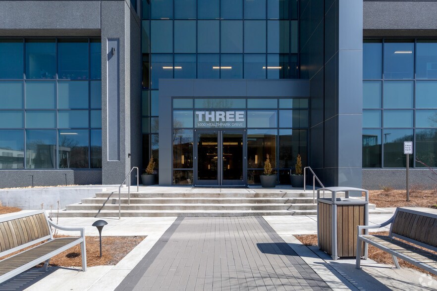 More Photos Of 1000 Health Park Dr, Brentwood Office For Lease