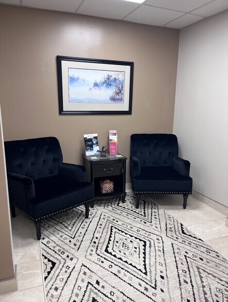 More Photos Of 6839-6855 Spring Valley Dr, Holland Medical For Lease