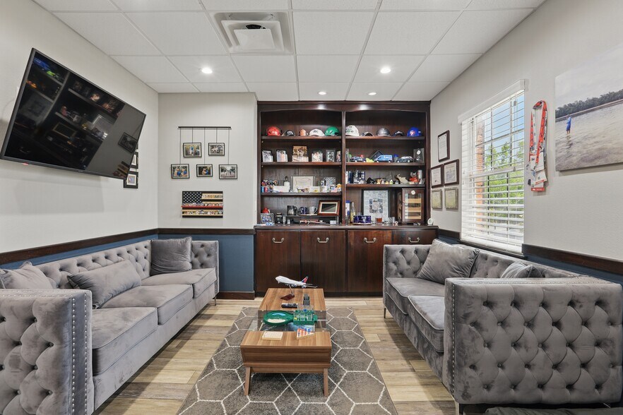 More Photos Of 5639 Hansel Ave, Orlando Medical For Lease