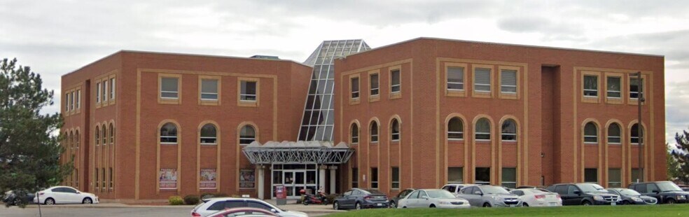 Primary Photo Of 180 Vine St S, St Catharines Medical For Lease