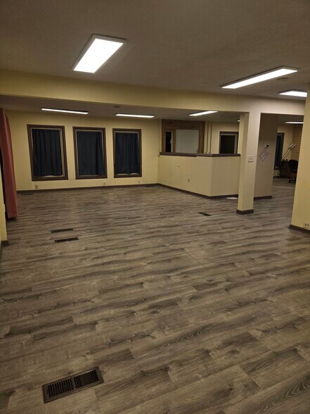 More Photos Of 611 Coffeen Ave, Sheridan Storefront Retail Office For Lease