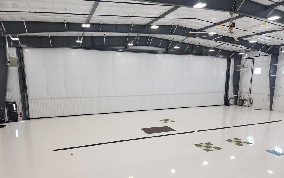 More Photos Of 2907 E Empire St, Bloomington Airplane Hangar For Sale