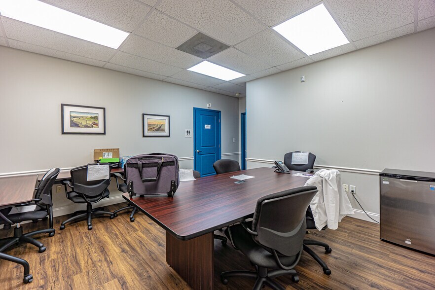 More Photos Of 6502 Gunn Hwy, Tampa Medical For Sale