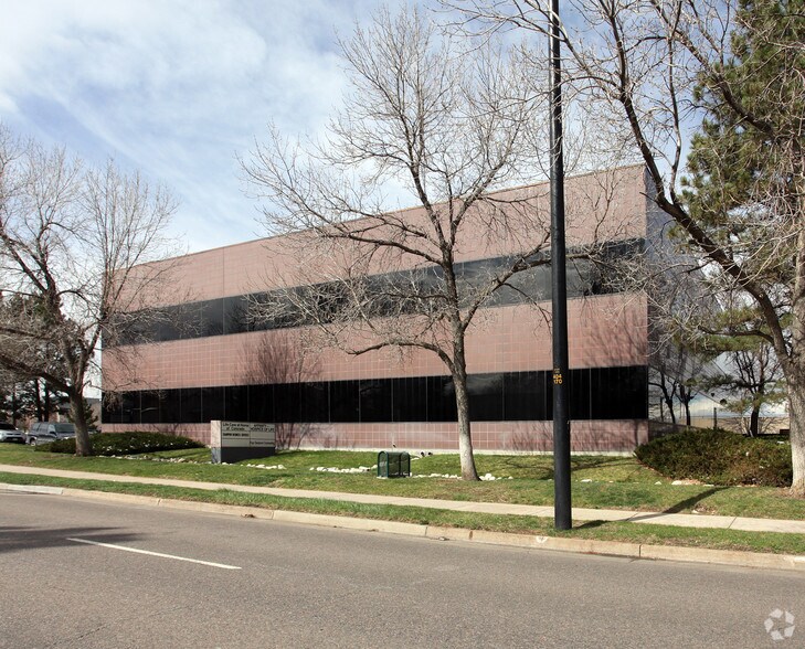 More Photos Of 2121 S Blackhawk St, Aurora Office For Lease