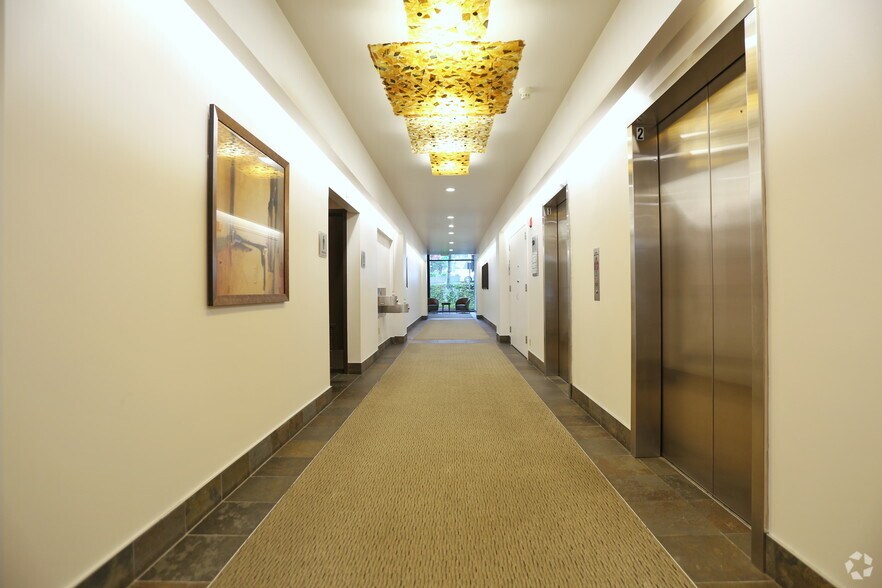 More Photos Of 520 112th Ave NE, Bellevue Office For Lease