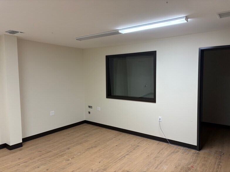 More Photos Of 9190-9214 Exposition Blvd, Los Angeles Warehouse For Sale