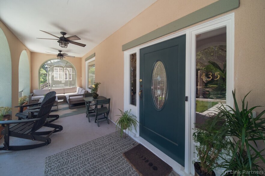 More Photos Of 435 Vernon St, Oakland Specialty For Sale