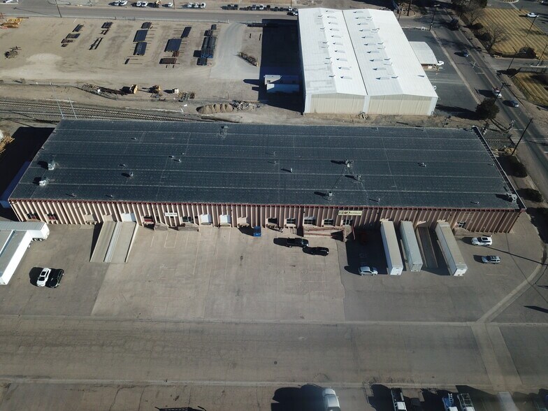 More Photos Of 5961-5975 Broadway, Denver Warehouse For Lease