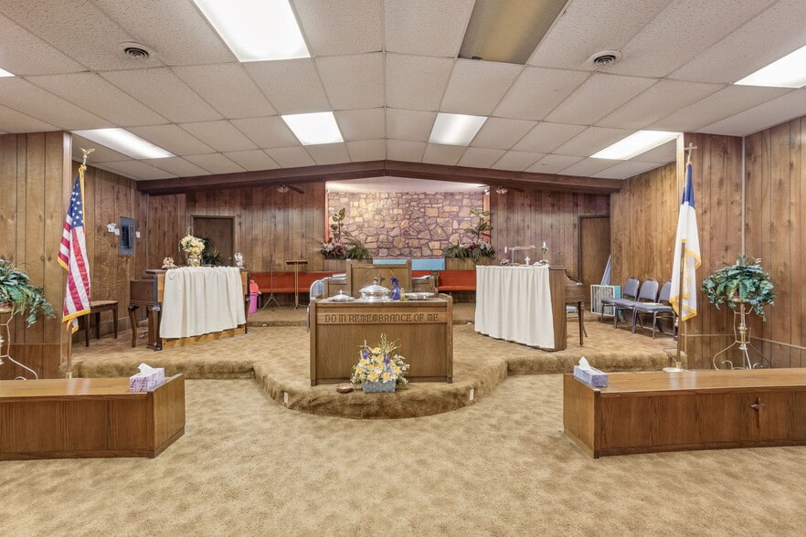 More Photos Of 9835 Frankoma Rd, Sapulpa Religious Facility For Sale