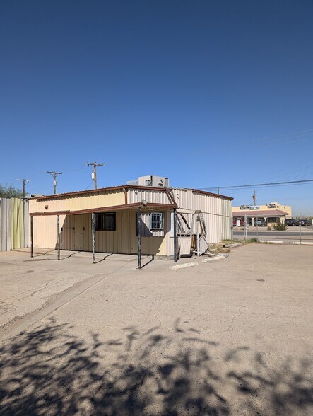 More Photos Of 266 Horizon Blvd, Socorro Warehouse For Lease