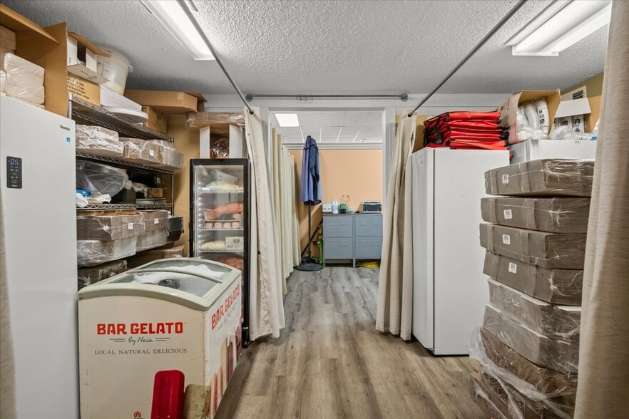 More Photos Of 168 W 25th Ave, San Mateo Storefront For Sale