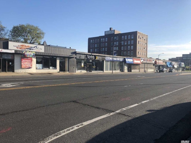 More Photos Of 112 Fulton Ave, Hempstead Freestanding For Lease