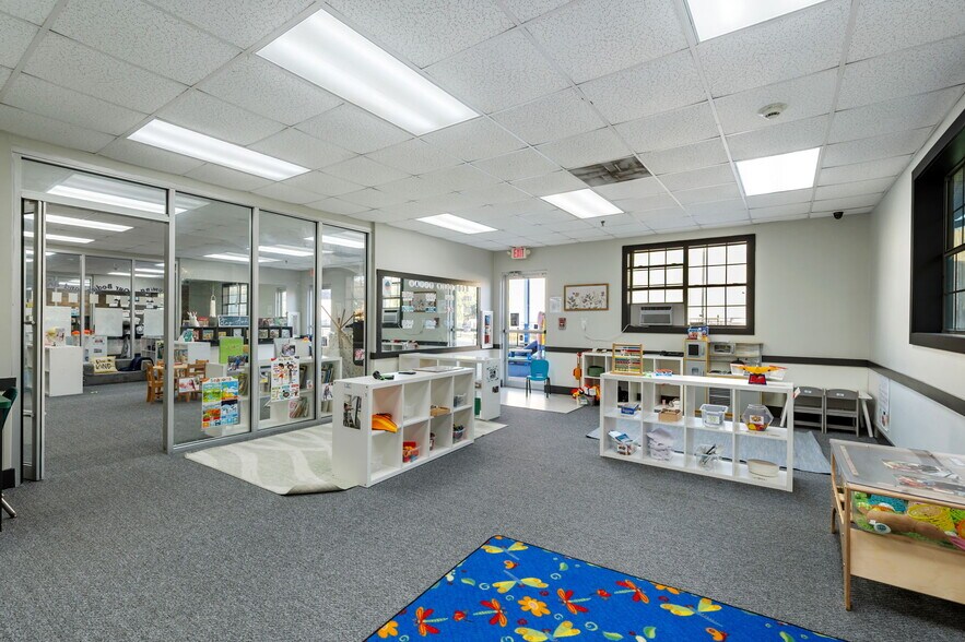 More Photos Of 10002 Camino Bandera, San Antonio Daycare Center For Sale