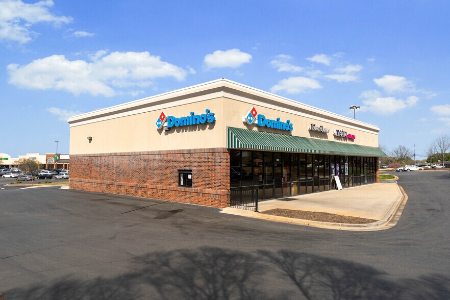 More Photos Of 1837 E Broad St, Statesville Unknown For Lease