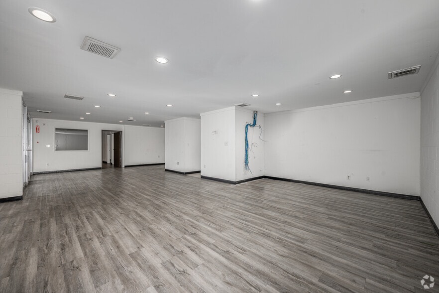 More Photos Of 10338 Rush St, South El Monte Warehouse For Lease