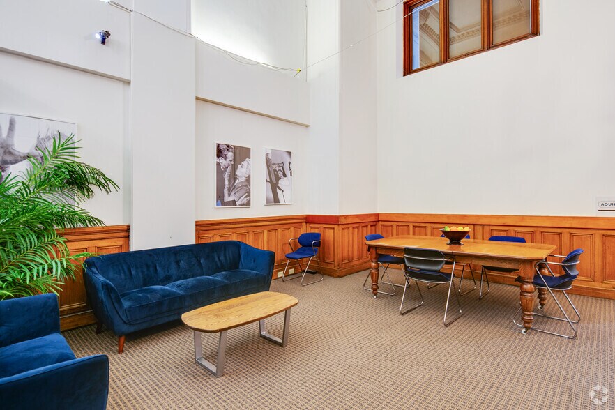 More Photos Of 525 Seymour St, Vancouver Office For Lease