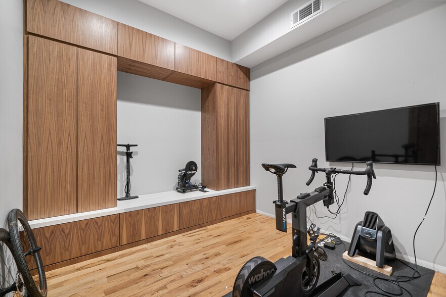 More Photos Of 91 W Hightower Dr, Dawsonville Warehouse For Sale