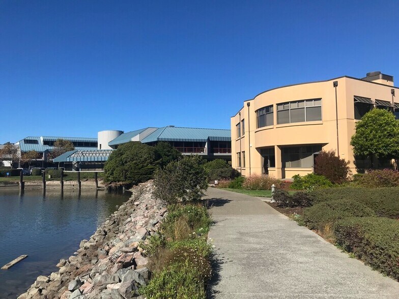 More Photos Of 575 Redwood Hwy, Mill Valley Office For Lease