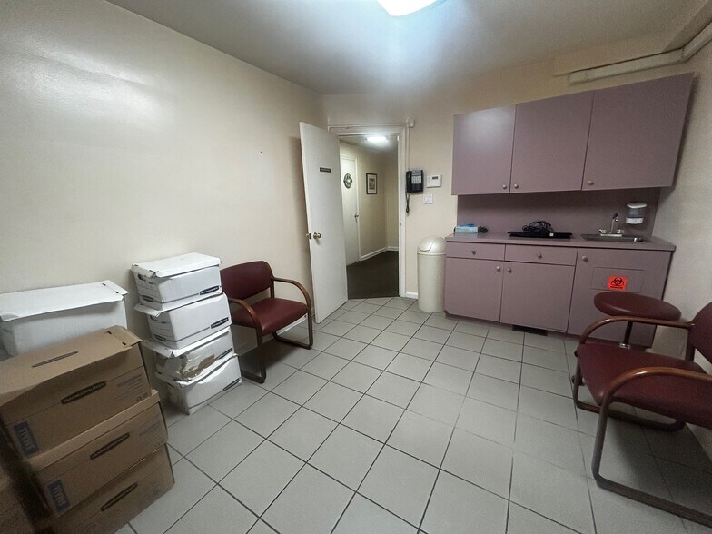 More Photos Of 8314 4th Ave, Brooklyn Office Residential For Lease