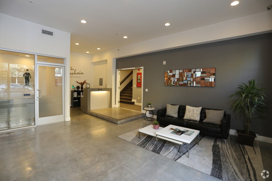 More Photos Of 5529-5533 Hollywood Blvd, Los Angeles Apartments For Lease