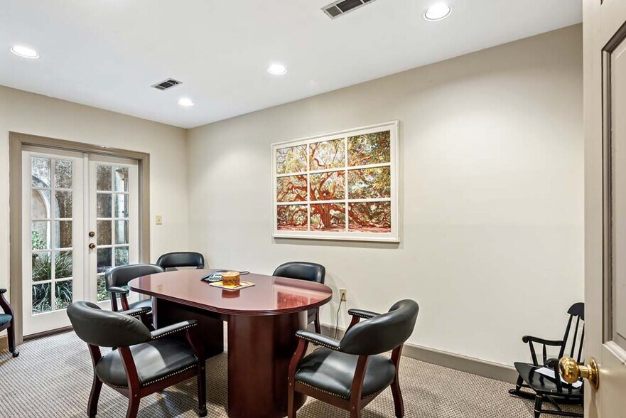 More Photos Of 11 Broad St, Charleston Office Residential For Lease