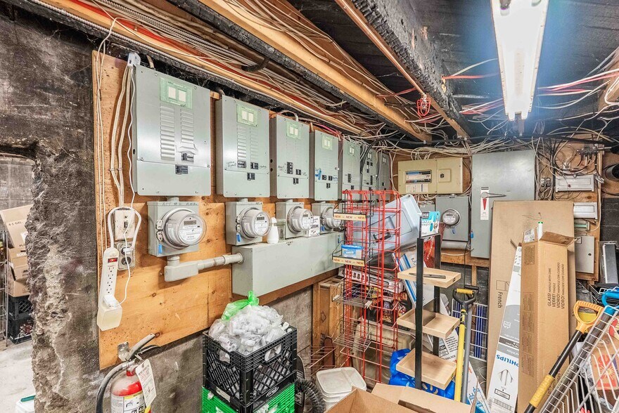 More Photos Of 396-400 Melvin Ave, Sudbury Apartments For Sale