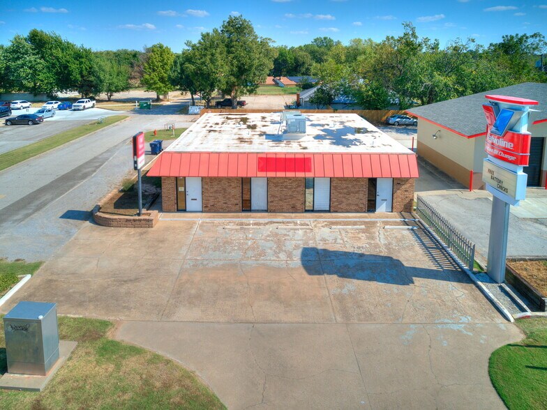 More Photos Of 6700 S Western Ave, Oklahoma City Office For Sale